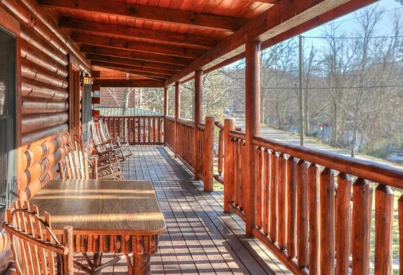 کابین, Riverstone Condo Resort & Spa