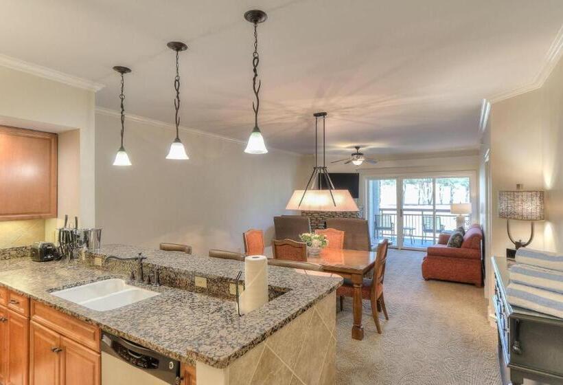 2 Bedrooms Apartment River View, Riverstone Condo Resort & Spa