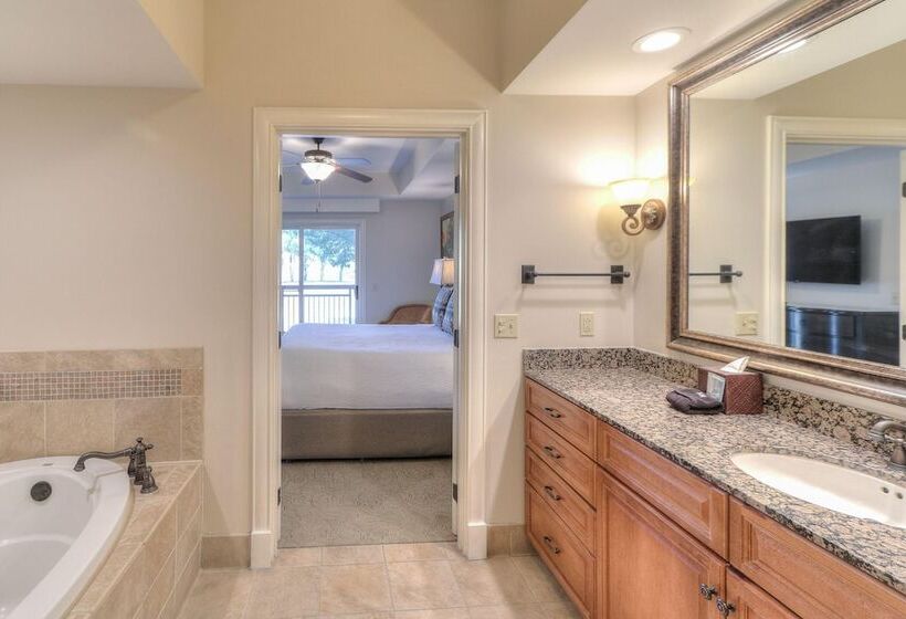 2 Bedrooms Apartment River View, Riverstone Condo Resort & Spa