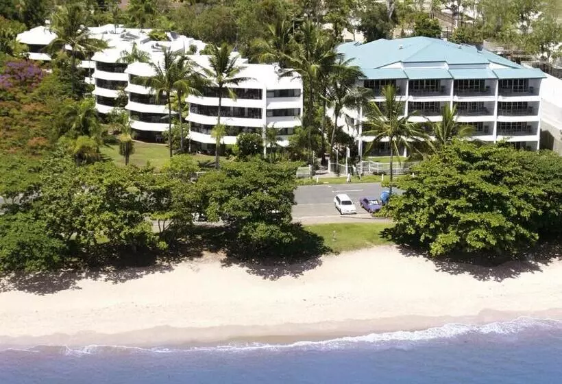 آپارتمان ممتاز دوخوابه رو به دریا, Roydon Beachfront Apartments