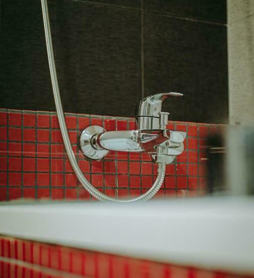 جناح, Soho Boutique