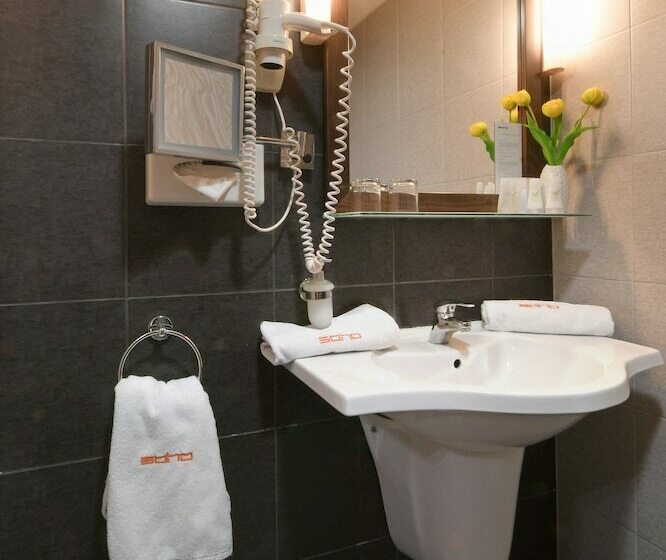 جناح, Soho Boutique