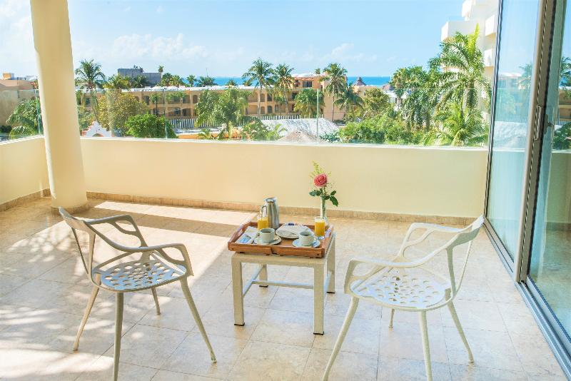 디럭스 스위트, Privilege Aluxes - Adults Only