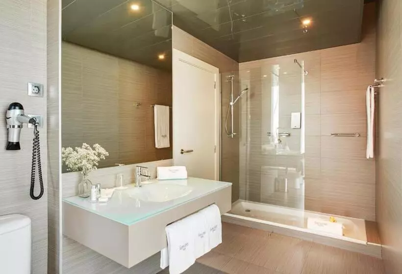 سوییت جونیور, Sercotel Boulevard Vitoriagasteiz