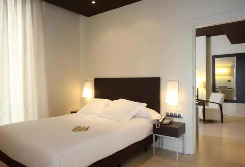 سوییت جونیور, Sercotel Boulevard Vitoriagasteiz