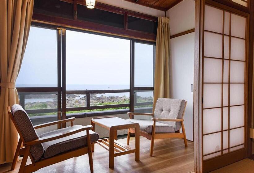 غرفة قياسية رباعية, Misaki Kanko