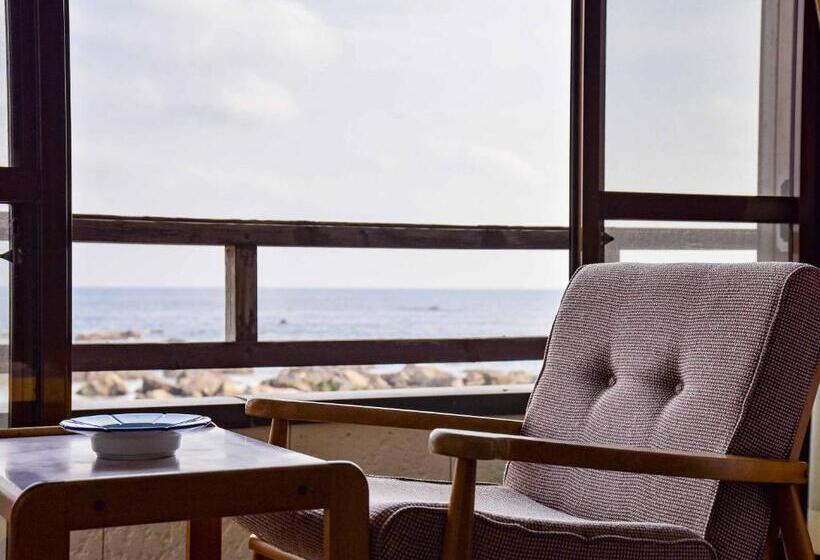 غرفة قياسية رباعية, Misaki Kanko