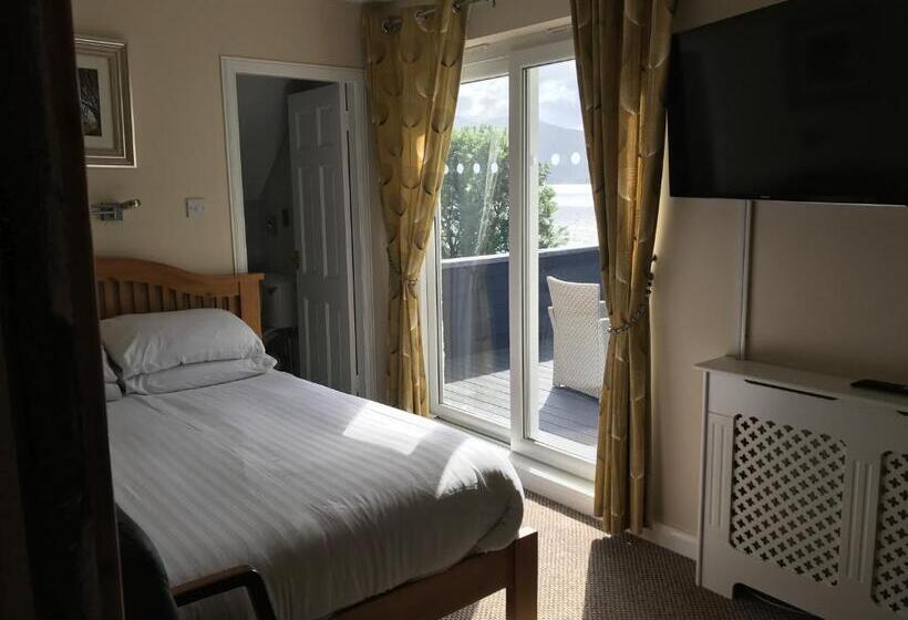 اتاق استاندارد با چشم‌انداز دریاچه, Campfield House