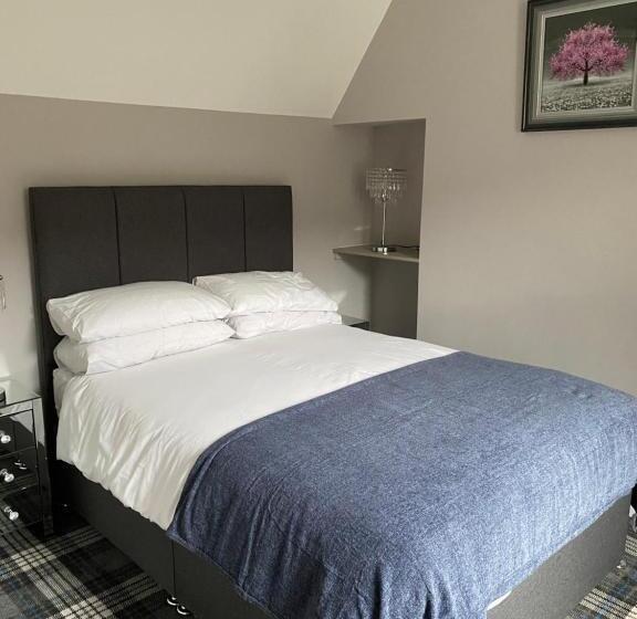 اتاق استاندارد, Campfield House