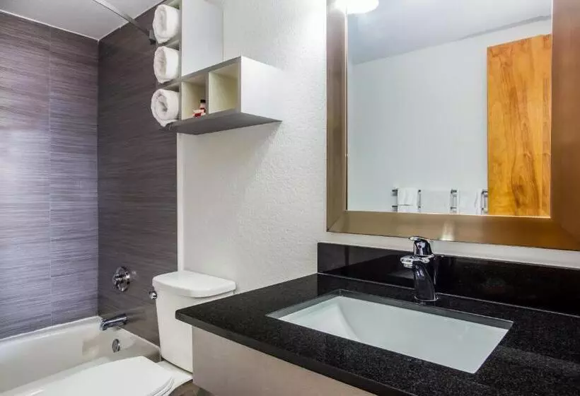 オーシャンビュースイート, Arya Blu Inn And Suites