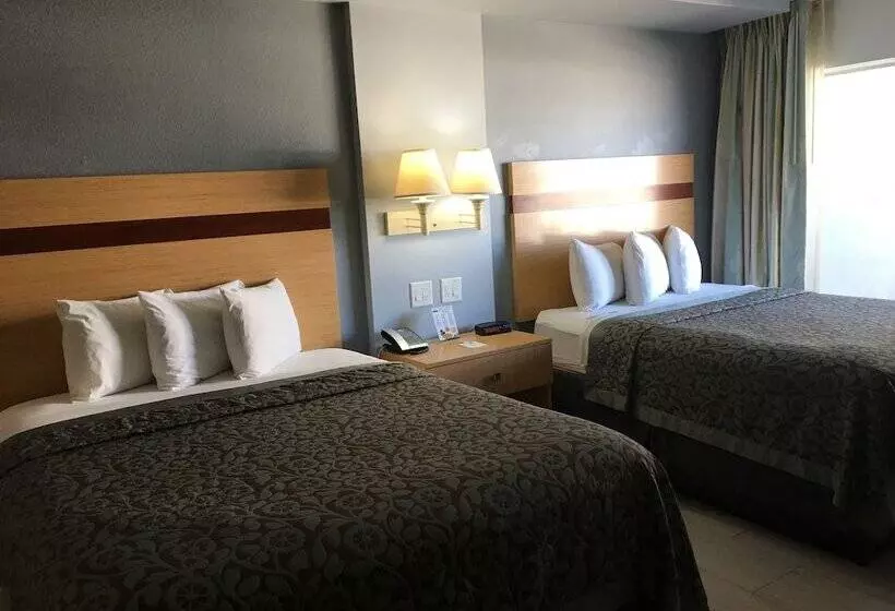 デラックススタジオ, Arya Blu Inn And Suites