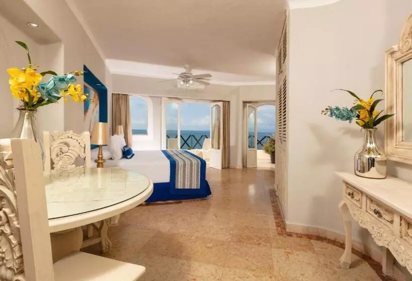 سوییت جونیور, Blue Chairs Beachfront Resort Puerto Vallarta - Adults Only