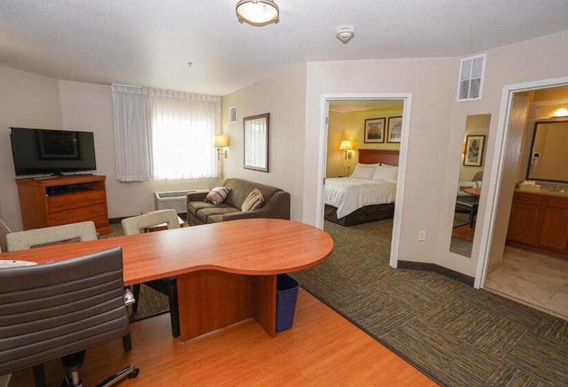 מיטת קינג בסוויטה, Candlewood Suites Boise   Towne Square, An Ihg