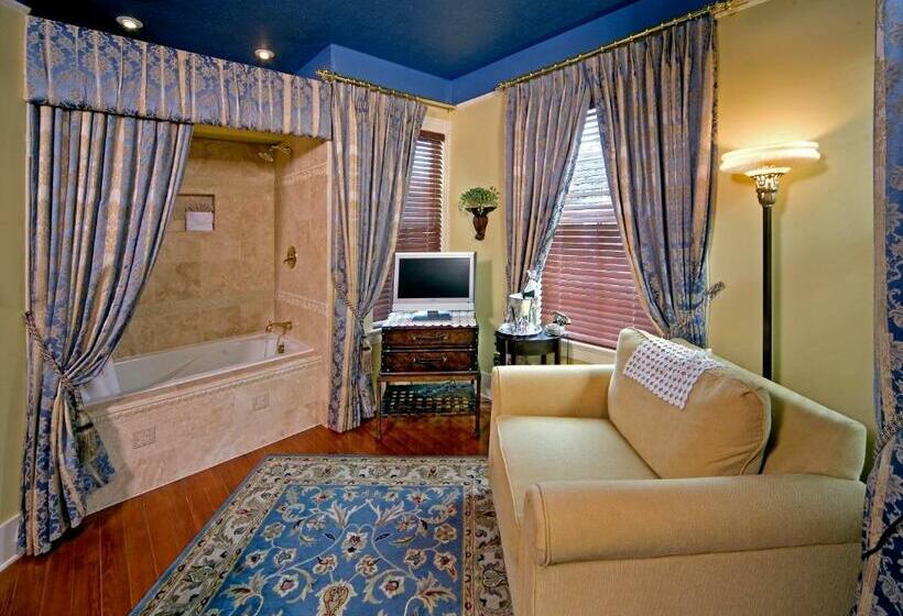 חדר דלוקס, Cedar House Inn