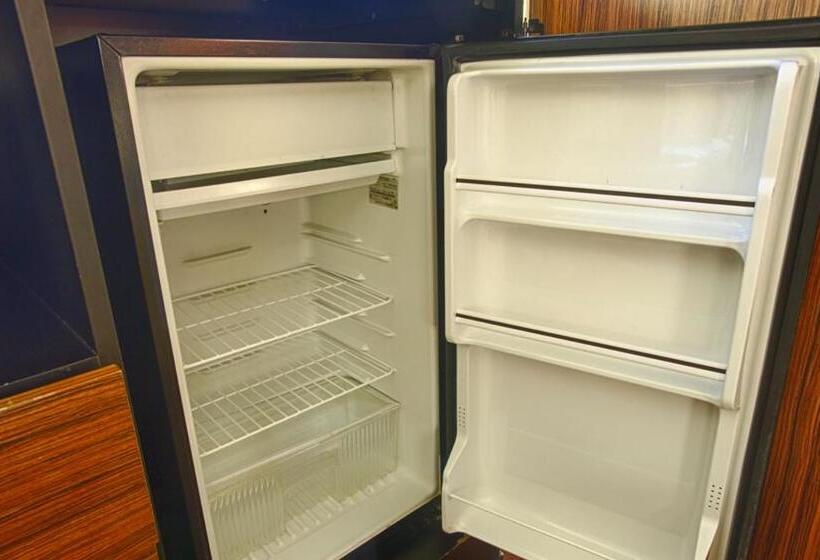 غرفة قياسية سرير كينج لذوى الإحتياجات الخاصة, Comfort Inn