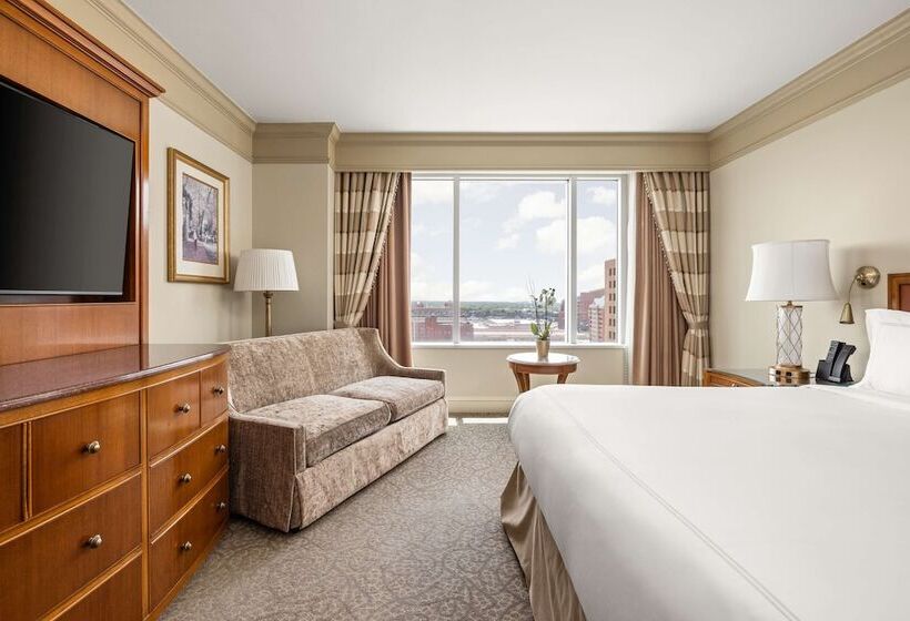 סוויטה, Conrad Indianapolis