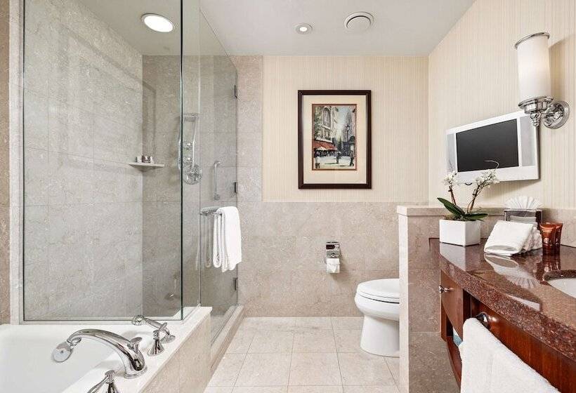 Quarto Superior, Conrad Indianapolis