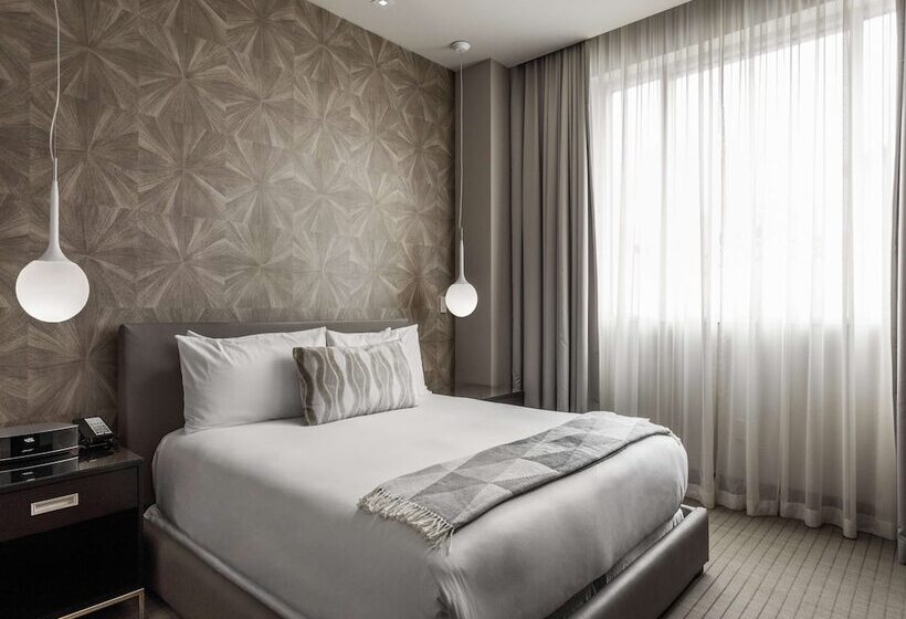 סוויטה, Conrad Indianapolis