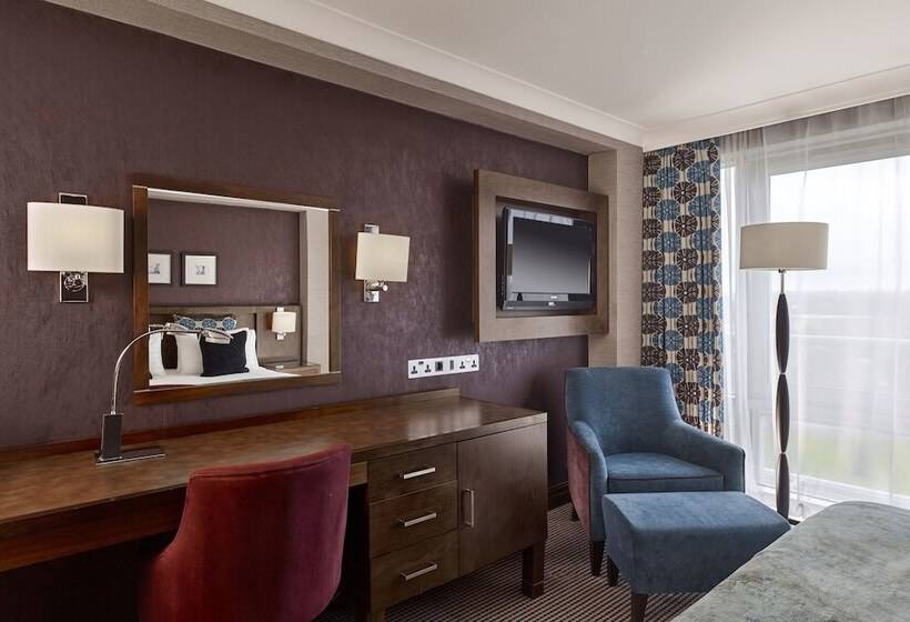 Номер Премиум, Crowne Plaza London Gatwick Airport, An Ihg
