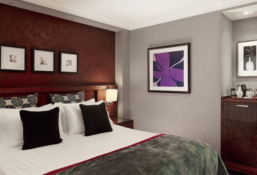 Номер Премиум, Crowne Plaza London Gatwick Airport, An Ihg