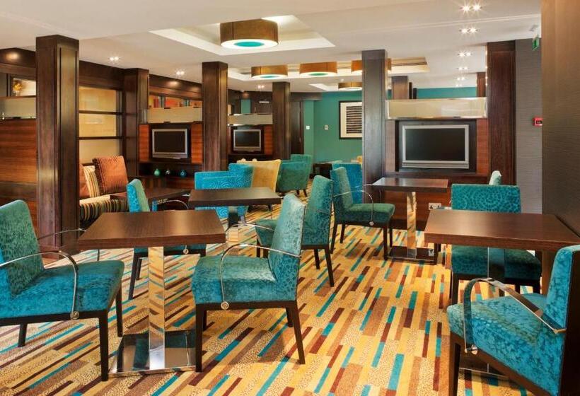 Номер Клуб, Crowne Plaza London Gatwick Airport, An Ihg