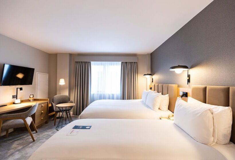 Номер Премиум, Crowne Plaza London Gatwick Airport, An Ihg