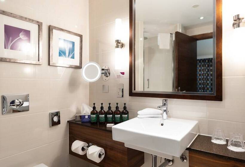 Номер Премиум, Crowne Plaza London Gatwick Airport, An Ihg