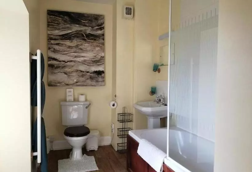 اتاق لوکس سه تخته, Cuil An Daraich Guest House