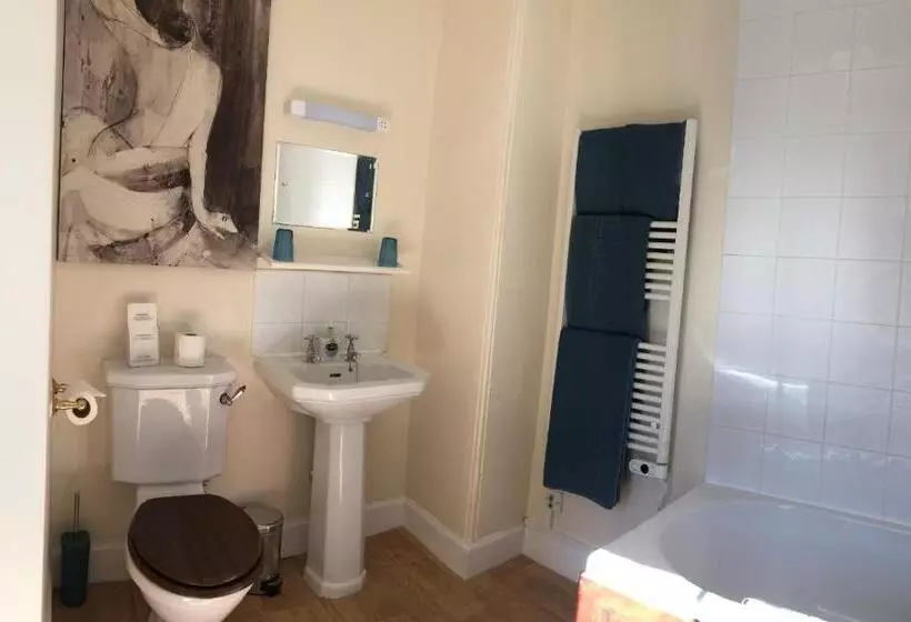 اتاق لوکس چهار تخته, Cuil An Daraich Guest House