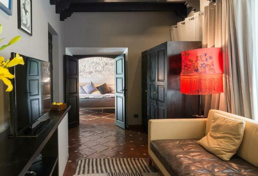 스위트, Dos Casas Hotel & Spa