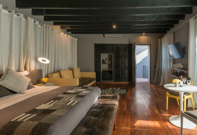 스위트, Dos Casas Hotel & Spa