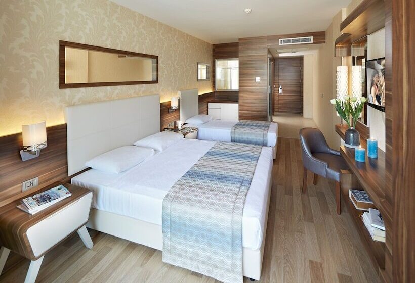 Номер Стандарт Трехместный, Emre Beach & Emre Hotel