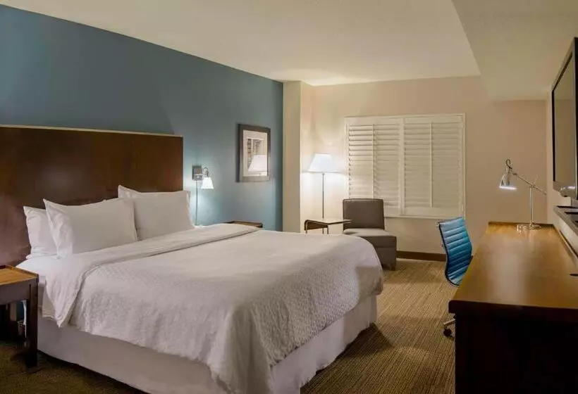 キングサイズベッドのスタンダードルーム, Four Points By Sheraton Cocoa Beach