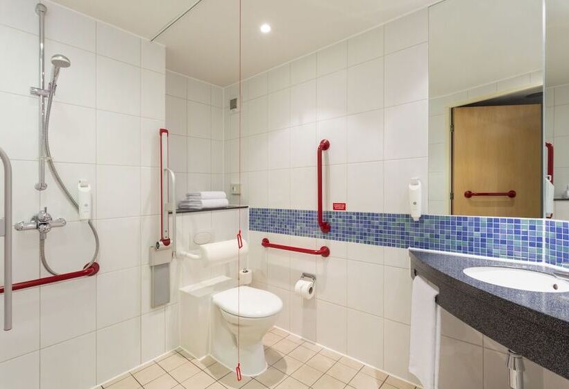 장애인을 위한 스탠다드 룸, Holiday Inn Express Birmingham Redditch, An Ihg