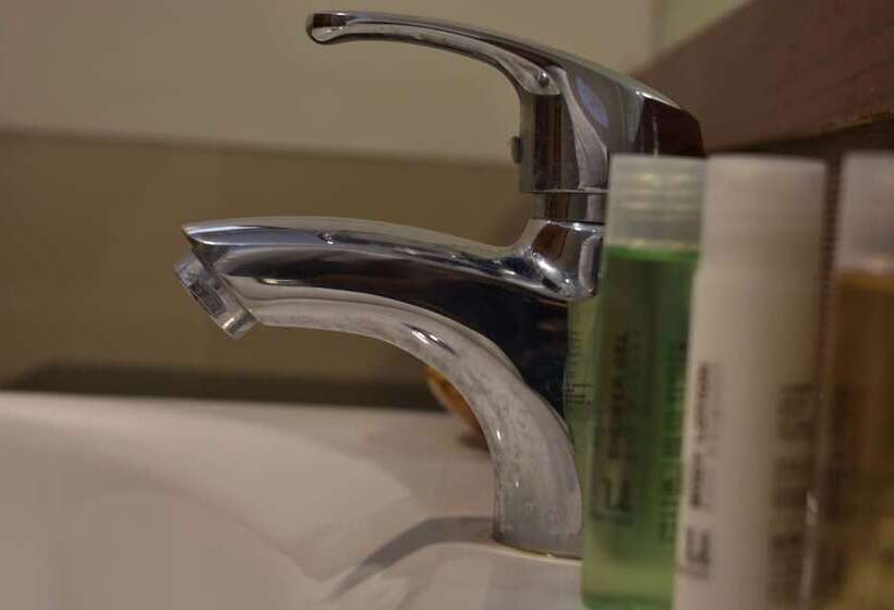 اتاق لوکس, Paradise Hotel Nyaung Shwe