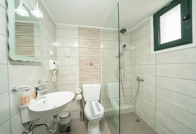 复式房间, Xi Village