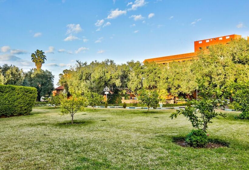 标准三人间, Al Bassatine