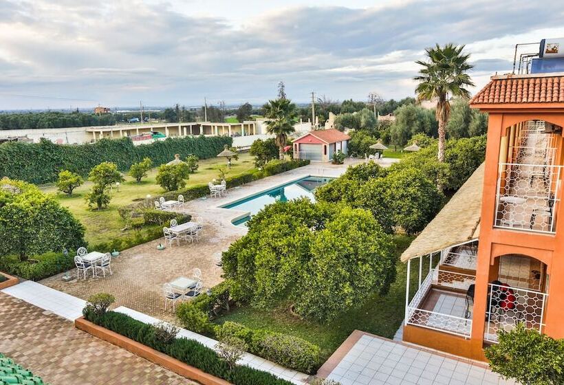 标准三人间, Al Bassatine