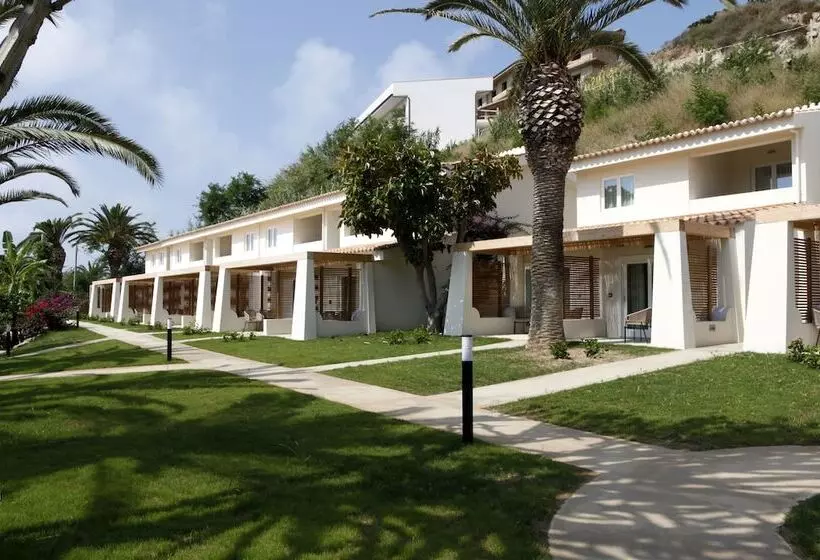 Perhehuone, Baia Del Sole Resort