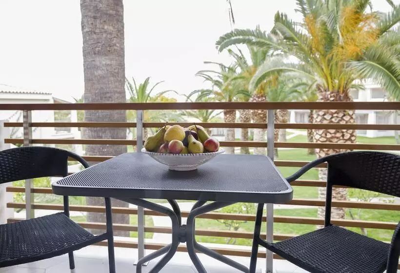 Perhehuone, Baia Del Sole Resort
