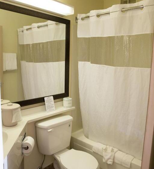 اتاق استاندارد با تخت بزرگ, Baymont By Wyndham Louisville East