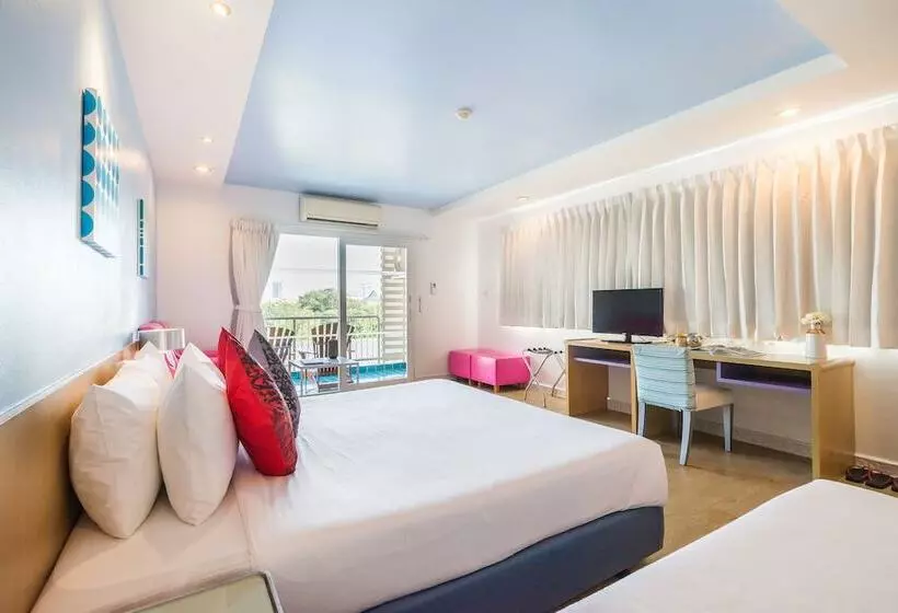 اتاق لوکس با چشمانداز استخر, Best Bella Pattaya