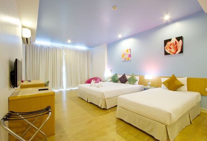 Номер Deluxe Вид на Бассейн, Best Bella Pattaya