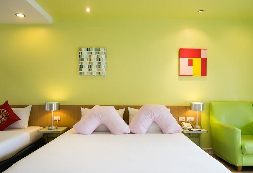 اتاق لوکس با چشم‌انداز دریا, Best Bella Pattaya