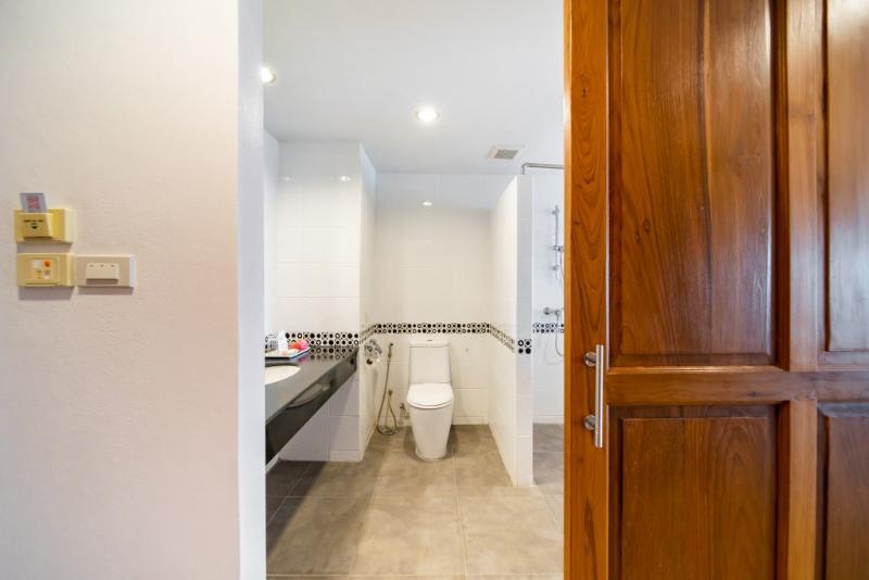 اتاق لوکس با چشم‌انداز دریا, Best Bella Pattaya