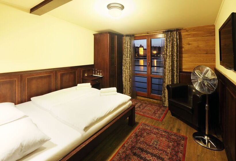 Standard Single Room, Boat Hotel Matylda