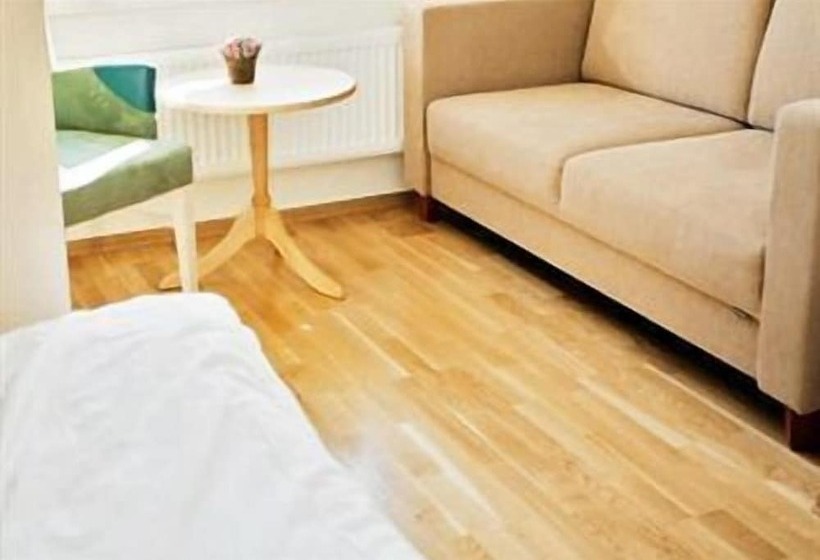 Студия Стандарт, Gjøvik Hovdetun Hostel