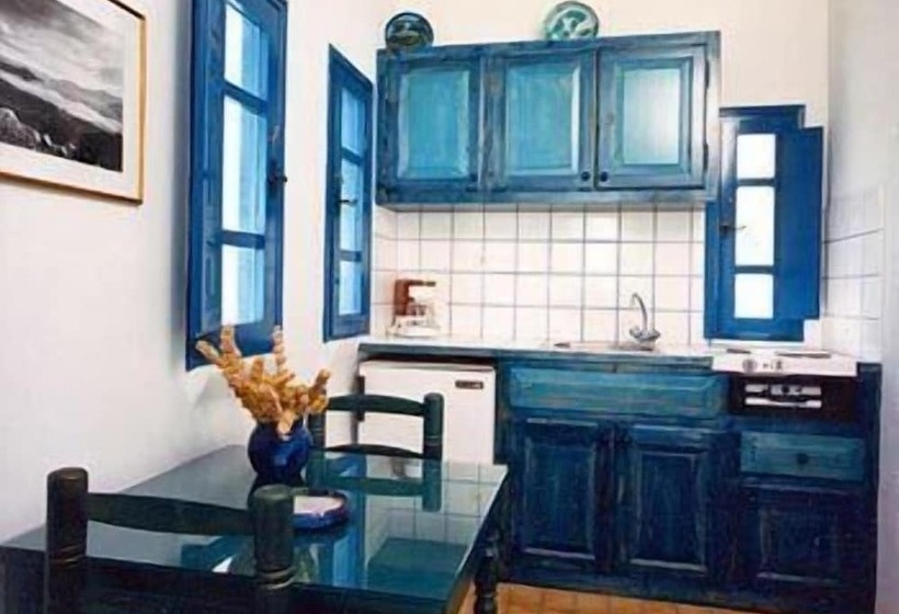 استودیوی استاندارد, Oias Sunset