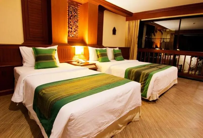 Quarto Triplo Superior, Phi Phi Island Cabana