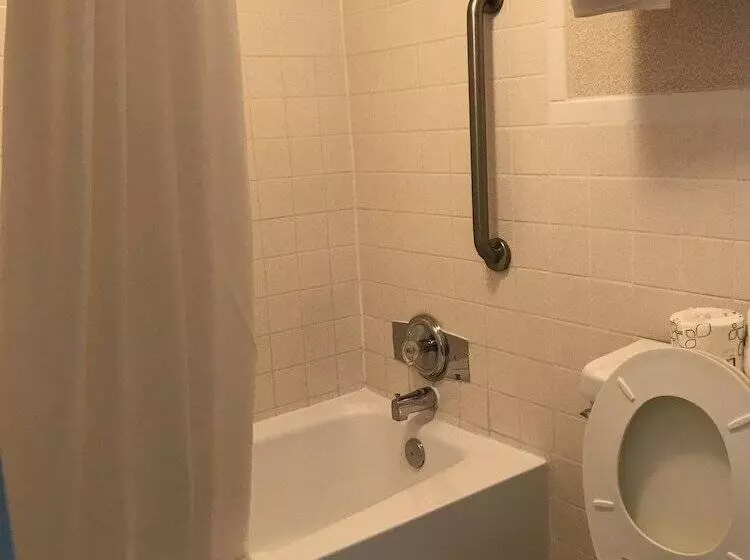 ２ダブルベッドのスタンダードルーム, Quality Inn Fredericksburg Near Historic Downtown